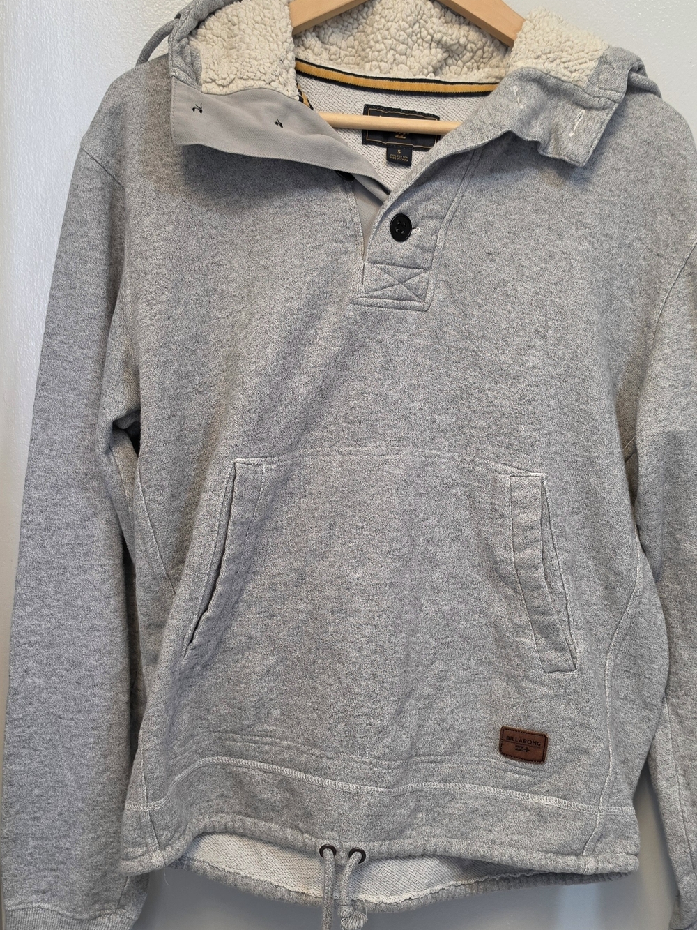 Billabong Men's Light Gray Sherpa-Lined Pullover Hoodie